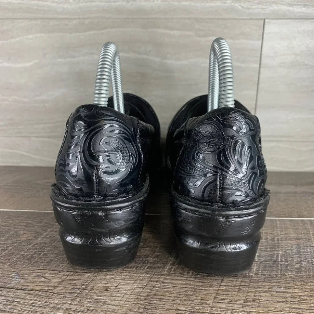 Women’s b.ø.c. Peggy Clogs - Picture 7 of 8